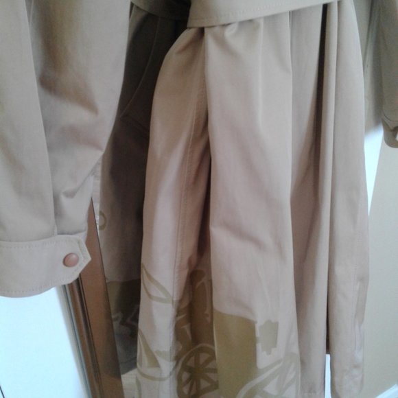 Coach  woman authentic trench  coat  size large  new never worn - Picture 5 of 9